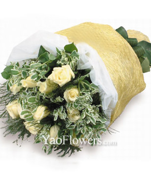 11 Champagne Rose Bouquet