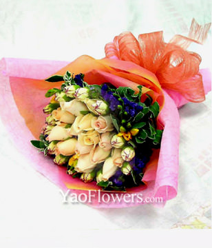 21 Champagne Roses