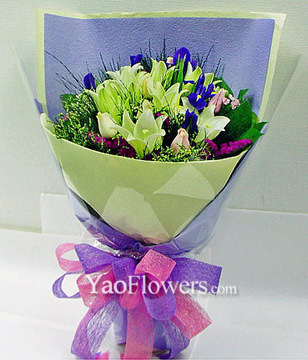 10 White Lilies