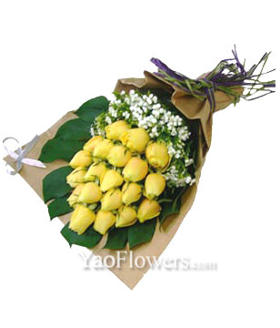 18 Yellow Roses