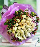 33 Champagne Roses
