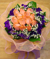 12 Pink Roses