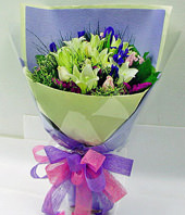 10 White Lilies