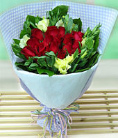 15 Red Roses