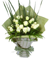 18 White Roses