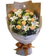 12 Yellow Roses,3 Lilies