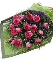 18 Pink Roses