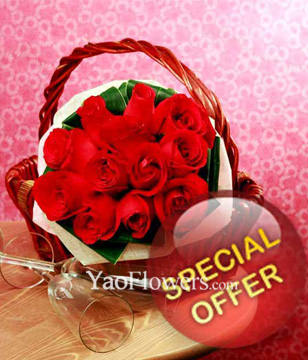 12 Red Roses Hand Bouquet 