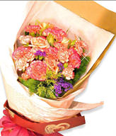 10 double colored carnantions, 6 champagne roses
