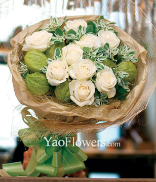 9 White roses