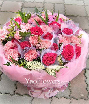 12 Laser roses,20 Pink carnations