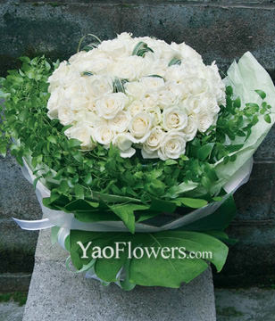 99 White roses