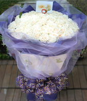 99 White roses with A class