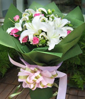 5 Lilium,10 Pink roses