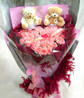 28 Pink roses,a pair of bear,hearted-shape package