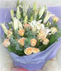 11 Champagne Roses,11 Lilium