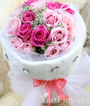 15 Purple Roses,9 Pink roses,white materia dotted