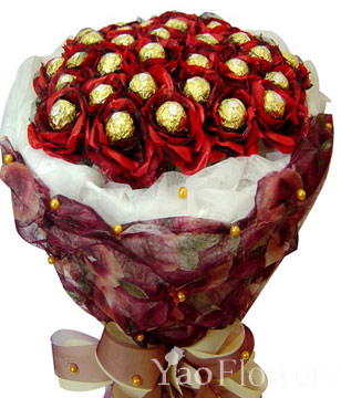 33 Roses,33 cholocates 