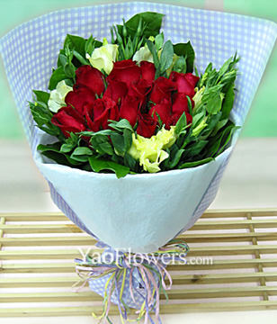 15 Red Roses