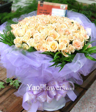 99 Champagne roses