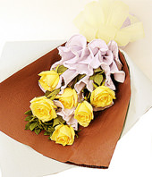 6 Yellow roses with 2 leaf