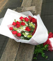 10 Red roses