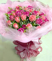 33 Peach and pink roses