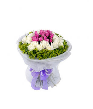 19 Purple Roses,19 White Roses (2DAY AHEAD NEEDED)