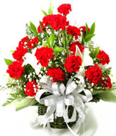36 red carnations, 2 perfume lilies, the serissa fetida, the green leaf is plentiful 