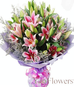 8 Pink Lilies,baby breath