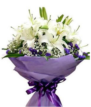 6 White Lilies, forget-me-not 