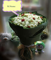 52 white roses