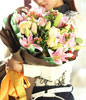 6lilie and 9champagne rose
