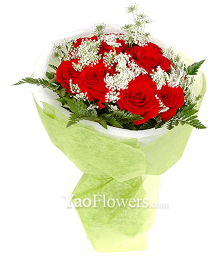 12 red roses