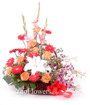1 white lily,12 red daisies,8 orange roses