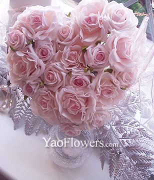21 Pink Roses with heart-shaped