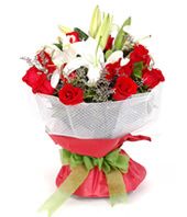 3 white Lilium,19 red roses
