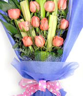 11 pink roses