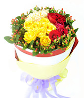 7 yellow roses, 7 champagne roses, 7 red roses
