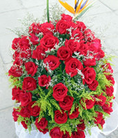 99 red roses