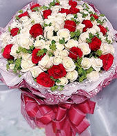 22 Red Rose, 77 White Roses