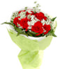 12 red roses