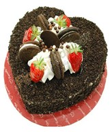 1/2 KG Oreo Cake With Bouquet of 6 Roses