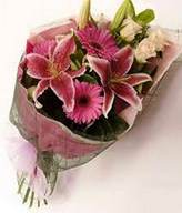 Pink flowers arrangement