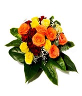 Table arrangement of mixed roses