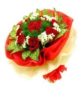 12 Red Roses Hand Bouquet