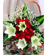 Hand Bouquet of 4 White Lilies & 8 Red Roses.